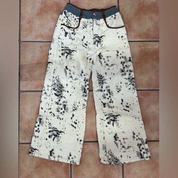 Wide-Leg Tie-Dye White and Black Jeans and Denim - Picture 2 of 3